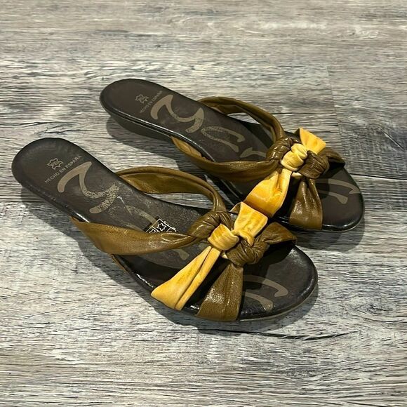 Marila NWOB small leather wedge sandal - 37 ($75) - Picture 1 of 5